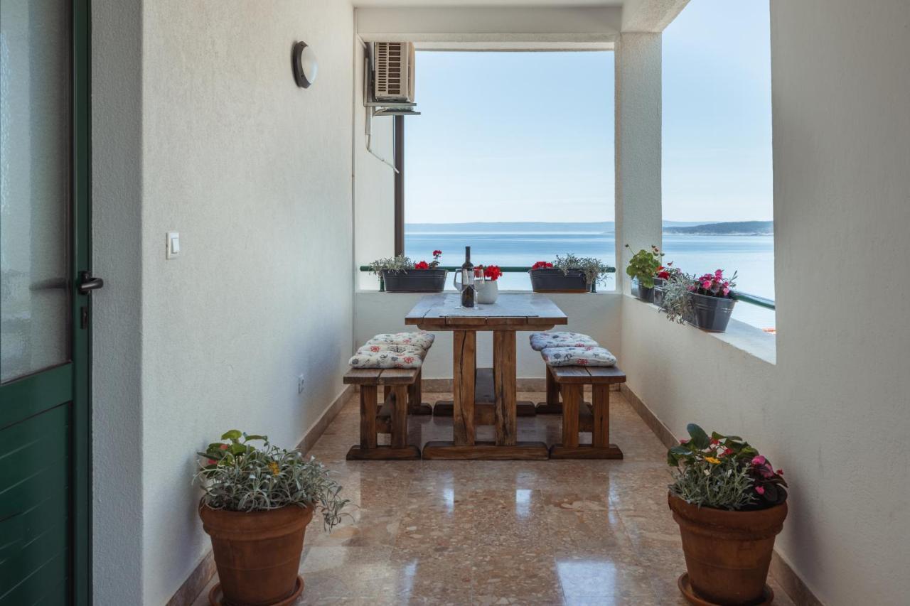 Apartments Simun Brela Exterior photo